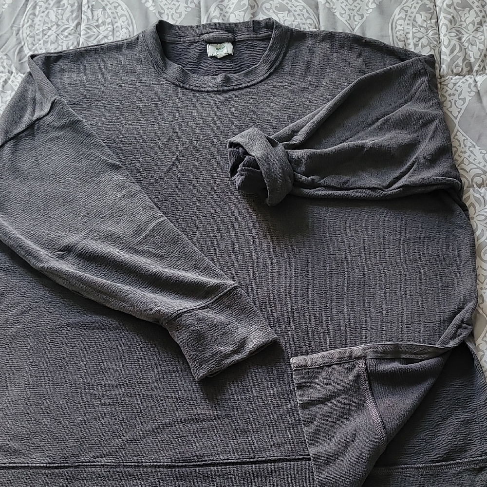 Aerie Gray Crew Neck Sweater with Relaxed Fit